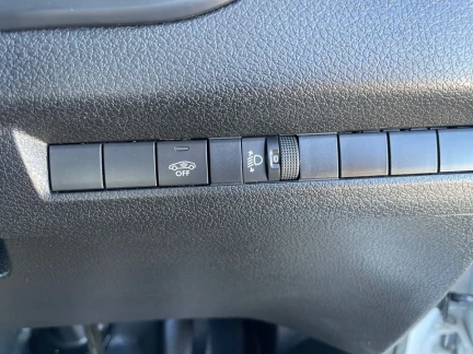 Vehicle Thumbnail 34