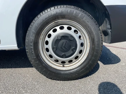 Vehicle Thumbnail 39