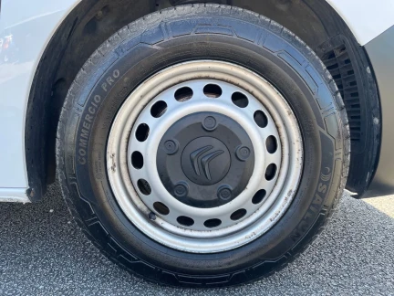 Vehicle Thumbnail 7