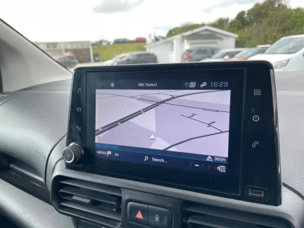 Vehicle Thumbnail 16