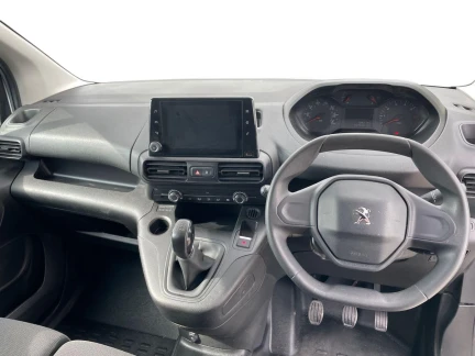 Vehicle Thumbnail 10