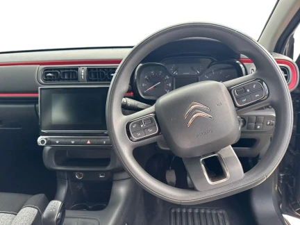 Vehicle Thumbnail 9