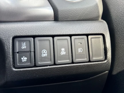 Vehicle Thumbnail 34