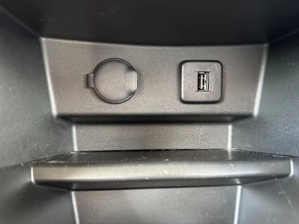 Vehicle Thumbnail 37