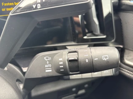 Vehicle Thumbnail 33