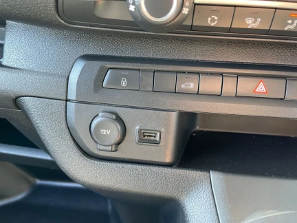 Vehicle Thumbnail 21