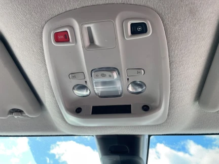 Vehicle Thumbnail 25