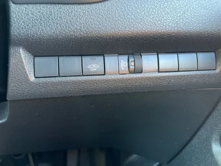 Vehicle Thumbnail 26