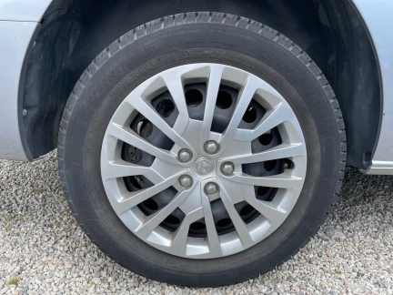 Vehicle Thumbnail 39