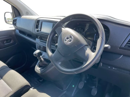 Vehicle Thumbnail 7