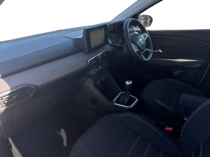 Vehicle Thumbnail 10