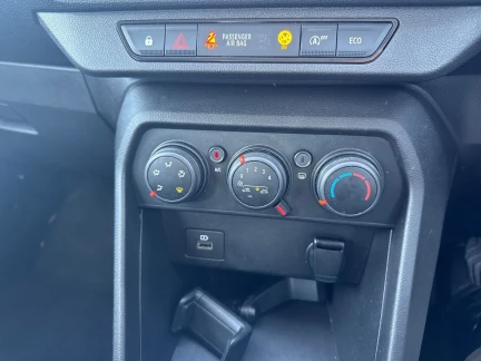 Vehicle Thumbnail 12