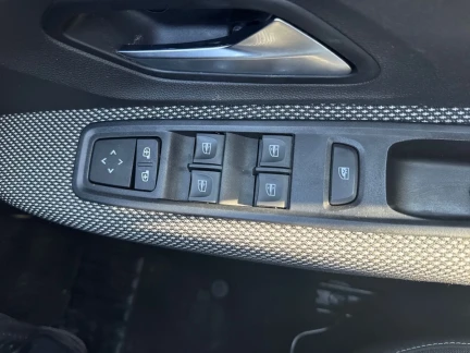 Vehicle Thumbnail 13