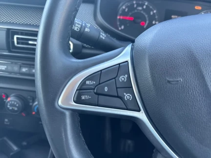 Vehicle Thumbnail 18