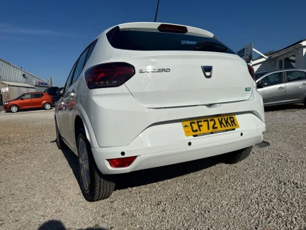 Vehicle Thumbnail 25