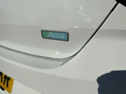 Vehicle Thumbnail 28
