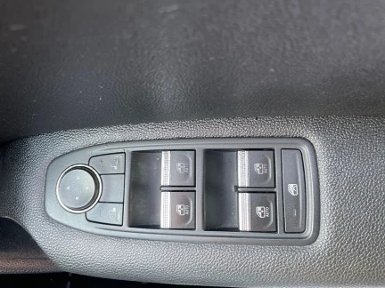 Vehicle Thumbnail 14