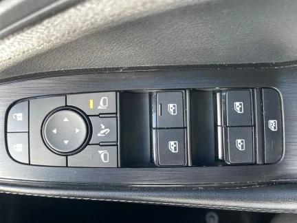 Vehicle Thumbnail 14