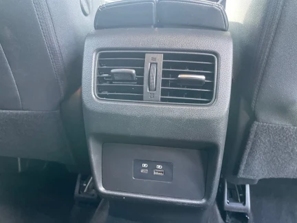 Vehicle Thumbnail 28