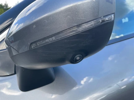 Vehicle Thumbnail 32