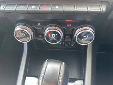 Vehicle Thumbnail 13