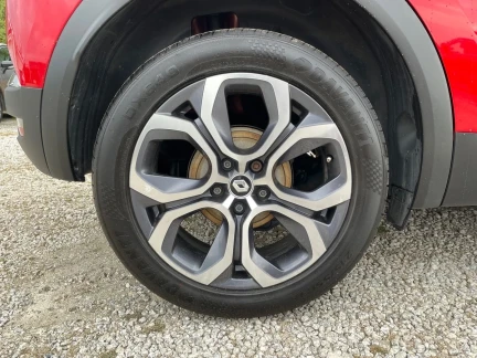 Vehicle Thumbnail 6