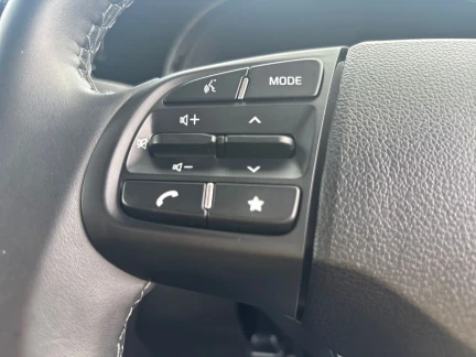Vehicle Thumbnail 19