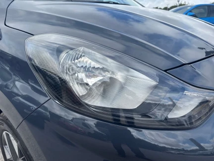 Vehicle Thumbnail 31