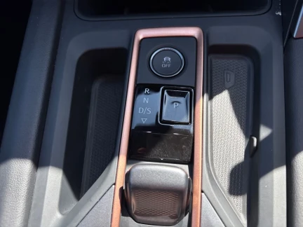Vehicle Thumbnail 12
