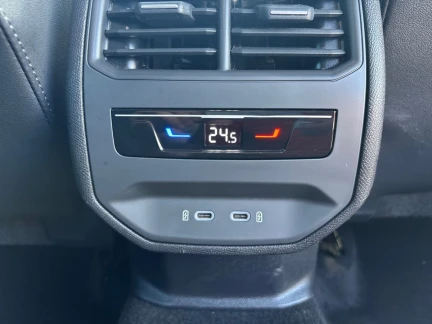 Vehicle Thumbnail 37