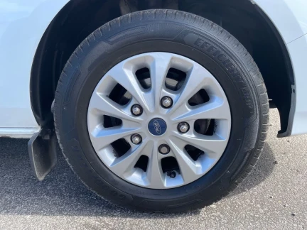 Vehicle Thumbnail 23