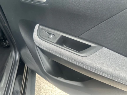 Vehicle Thumbnail 40