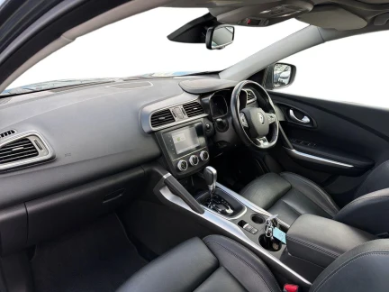Vehicle Thumbnail 10