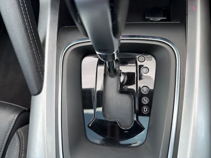 Vehicle Thumbnail 24