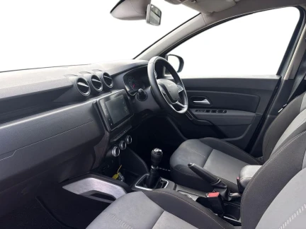 Vehicle Thumbnail 11