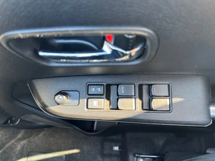 Vehicle Thumbnail 14