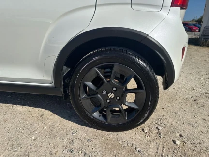 Vehicle Thumbnail 7