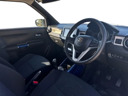 Vehicle Thumbnail 8