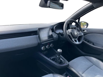 Vehicle Thumbnail 11