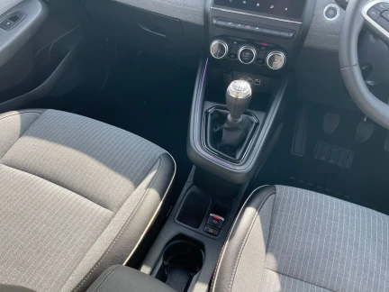 Vehicle Thumbnail 12