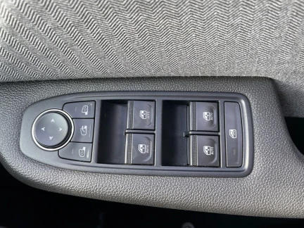 Vehicle Thumbnail 14