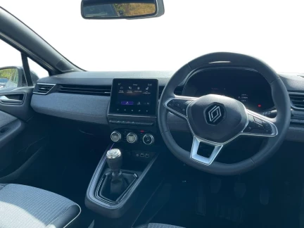 Vehicle Thumbnail 8