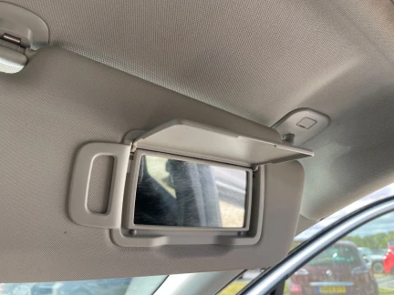 Vehicle Thumbnail 36
