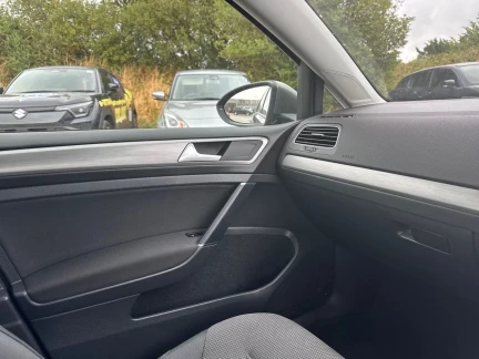 Vehicle Thumbnail 28