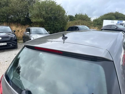 Vehicle Thumbnail 38