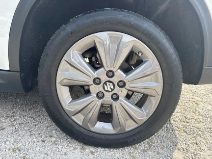 Vehicle Thumbnail 28