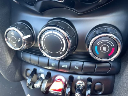 Vehicle Thumbnail 13