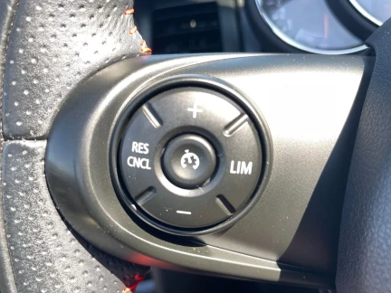 Vehicle Thumbnail 19