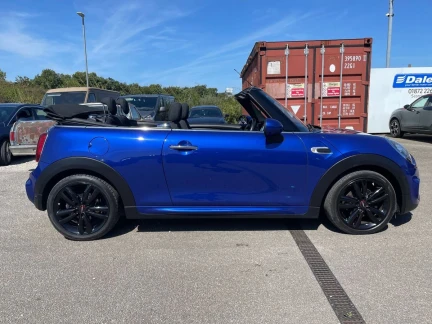 Vehicle Thumbnail 25