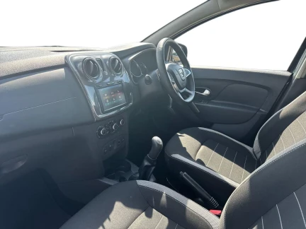 Vehicle Thumbnail 11